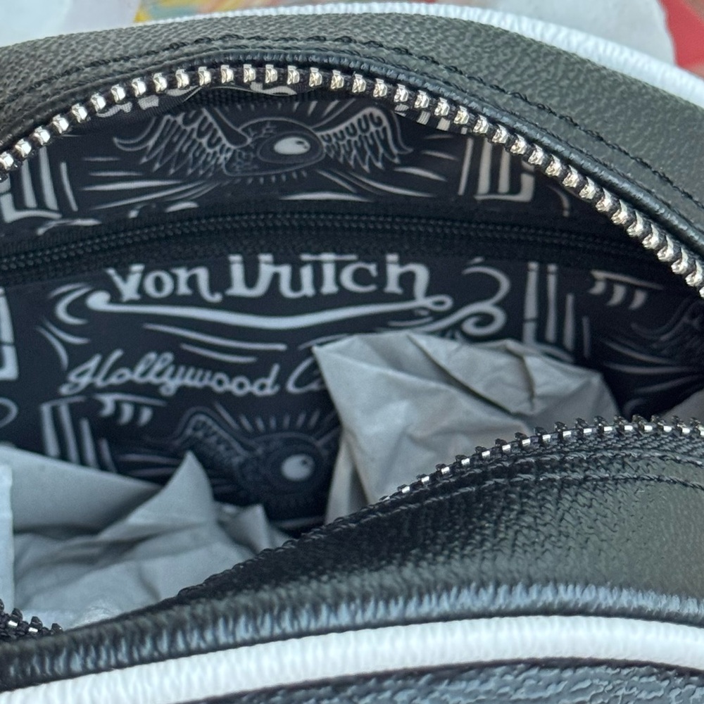 Von Dutch Black and White Cap and Bowling Bag Set NWT - Picture 8 of 8